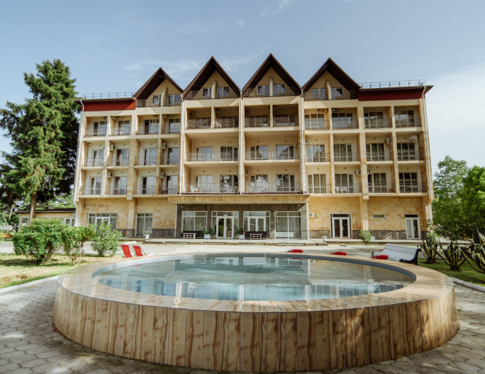 Внешний вид и территория - Пансионат «Ривьера»